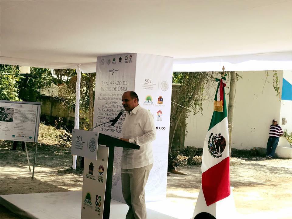 Banderazo de obra de la Avenida principal de la colonia tres reyes en el municipio de Benito Juárez