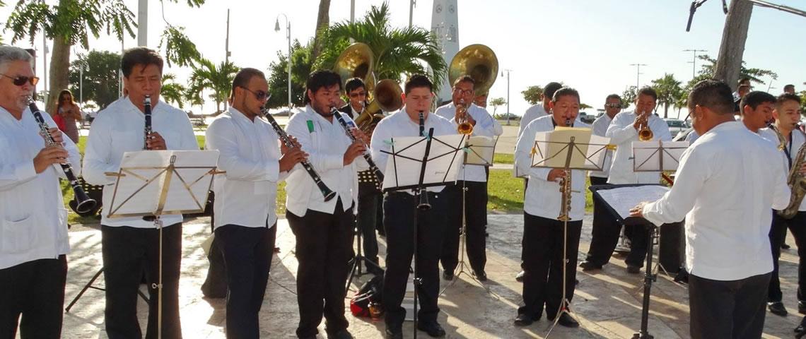 Amplía su repertorio de melodías la banda de música del Gobierno del Estado para mantenerse en el gusto de jóvenes y adultos