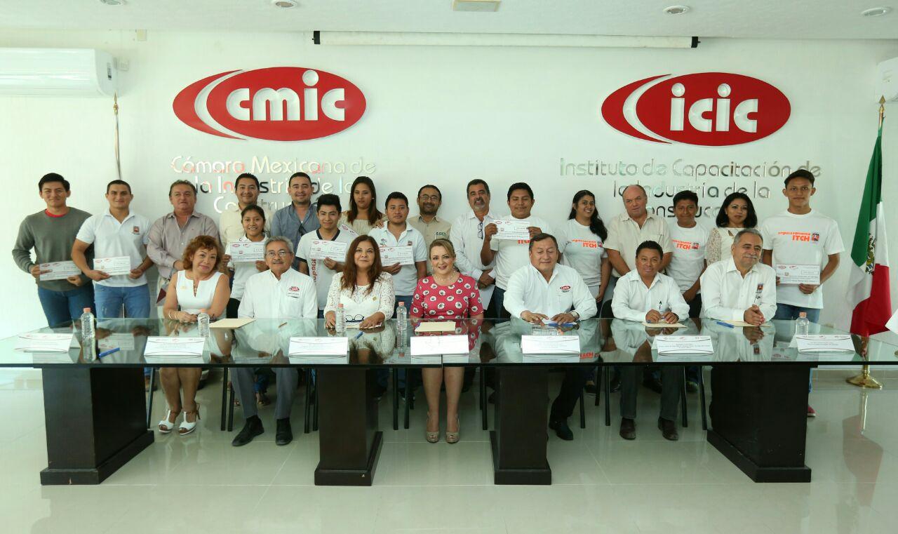 10 estudiantes del Tecnológico de Chetumal fueron beneficiados