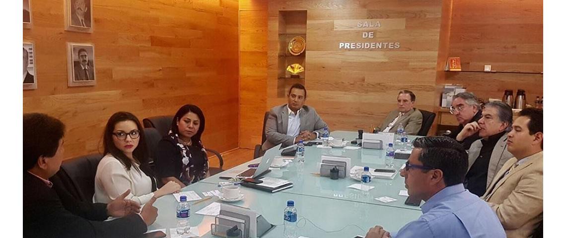 Acude Oficial Mayor al INAP para mejorar procesos administrativos y las estructuras organizacionales