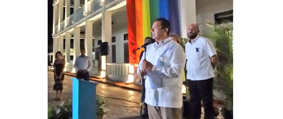 Por un Quintana Roo sin Homofobia iluminamos el Palacio de Gobierno, porque somos el Gobierno que ofrece Más y Mejores Oportunidades para Todos.