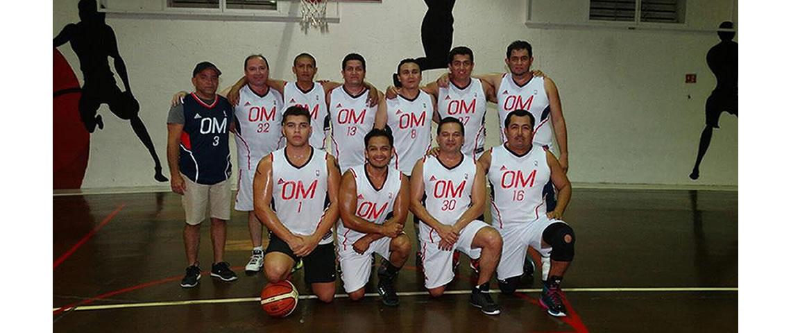 En el juego semifinal del Torneo de Intermedia en Chetumal... ¡Vamos OM!