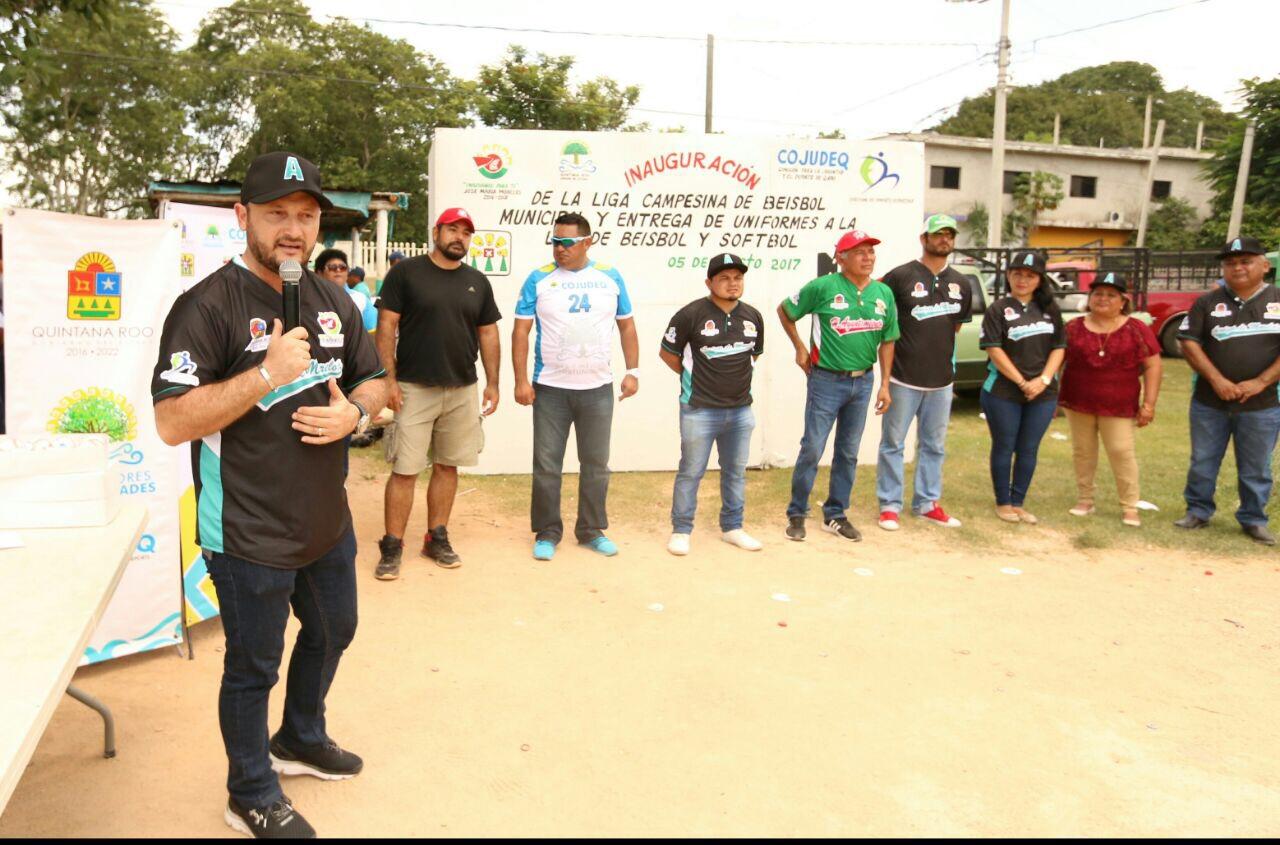 Se inaugura la liga campesina de béisbol y la liga sabatina de softbol en JMM