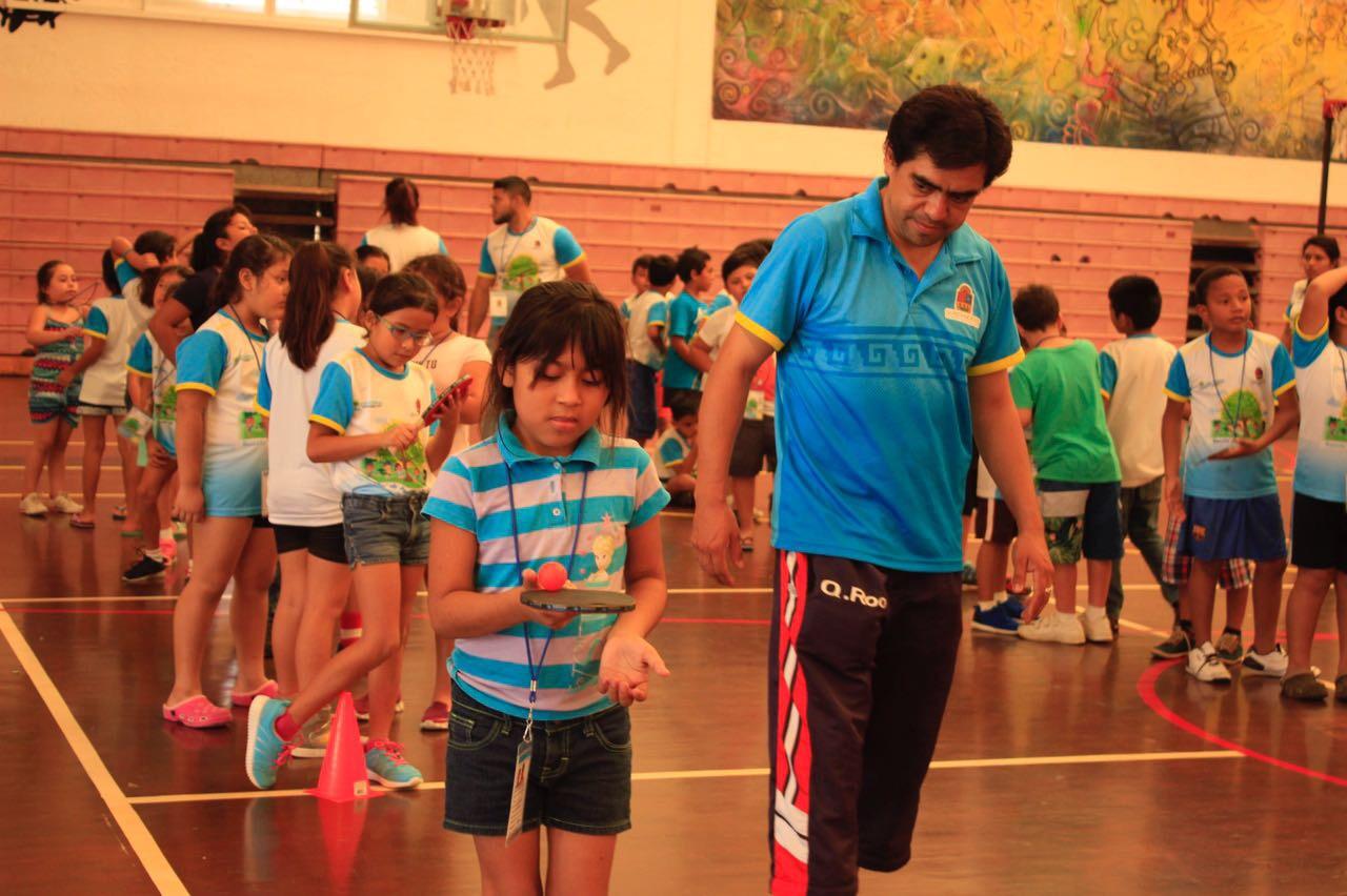 entrenador de tenis de mesa Ramses Treviño