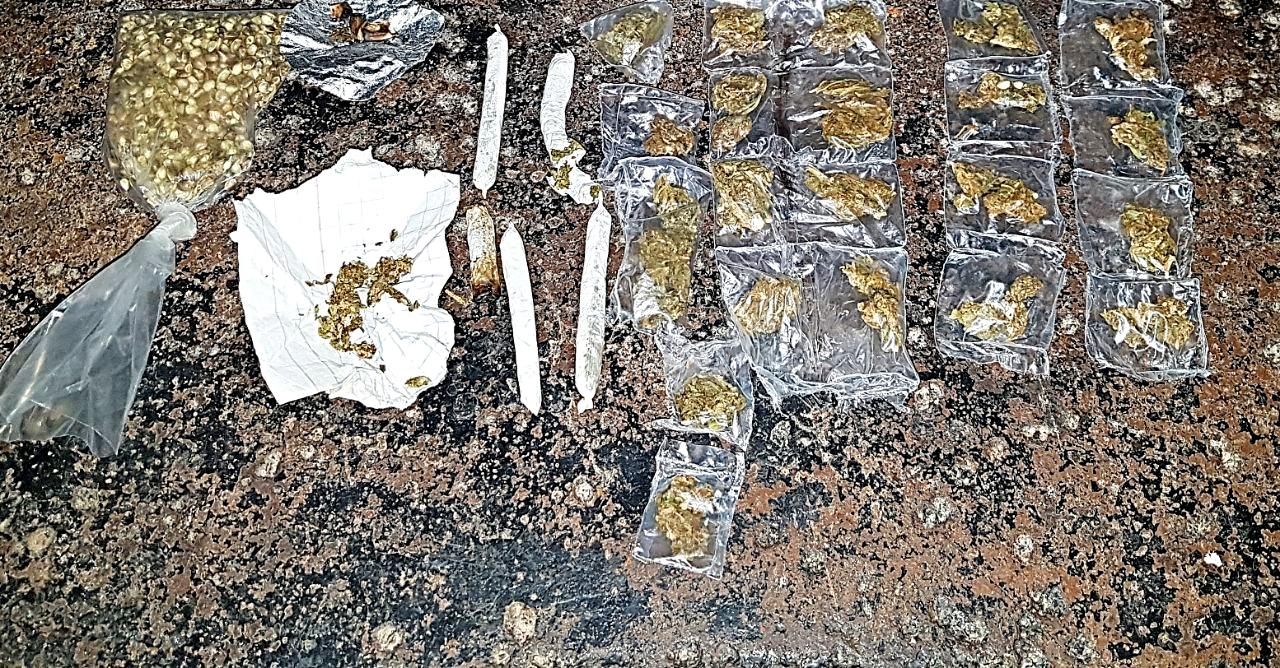 POLICÍA ESTATAL ASEGURA PRESUNTA DROGA EN EL CERESO DE CANCÚN