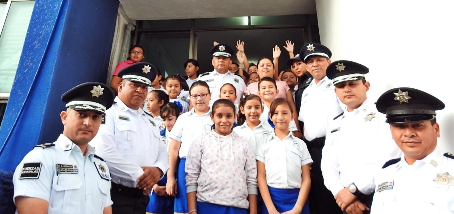 NIÑOS DE PRIMARIA VISITAN INSTALACIONES DE LA POLICÍA ESTATAL PREVENTIVA