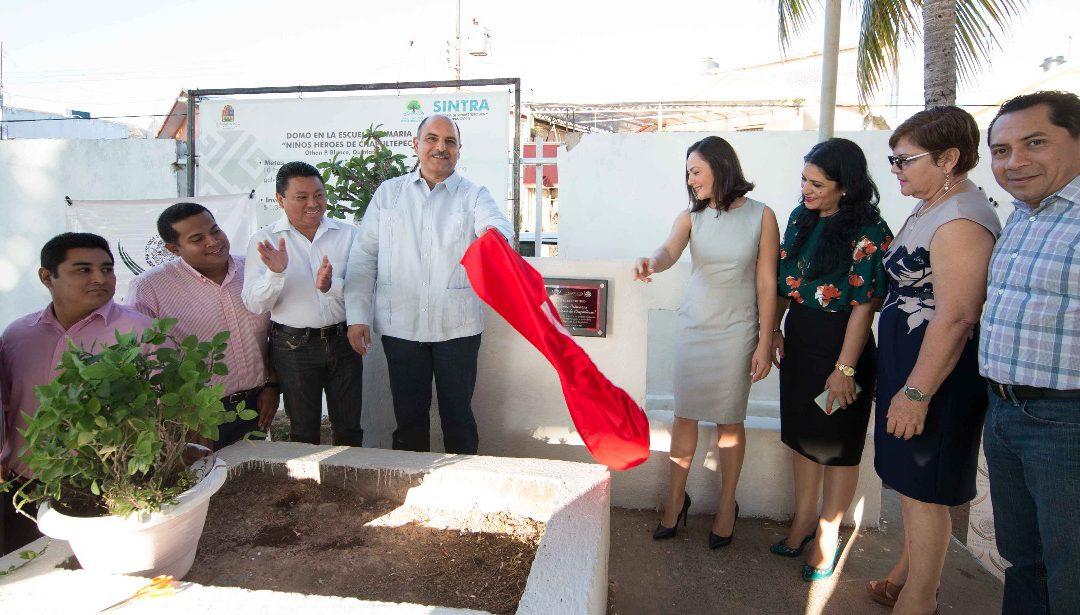 Inauguran domo deportivo en la escuela primaria Niños Héroes de Chapultepec en la capital del Estado