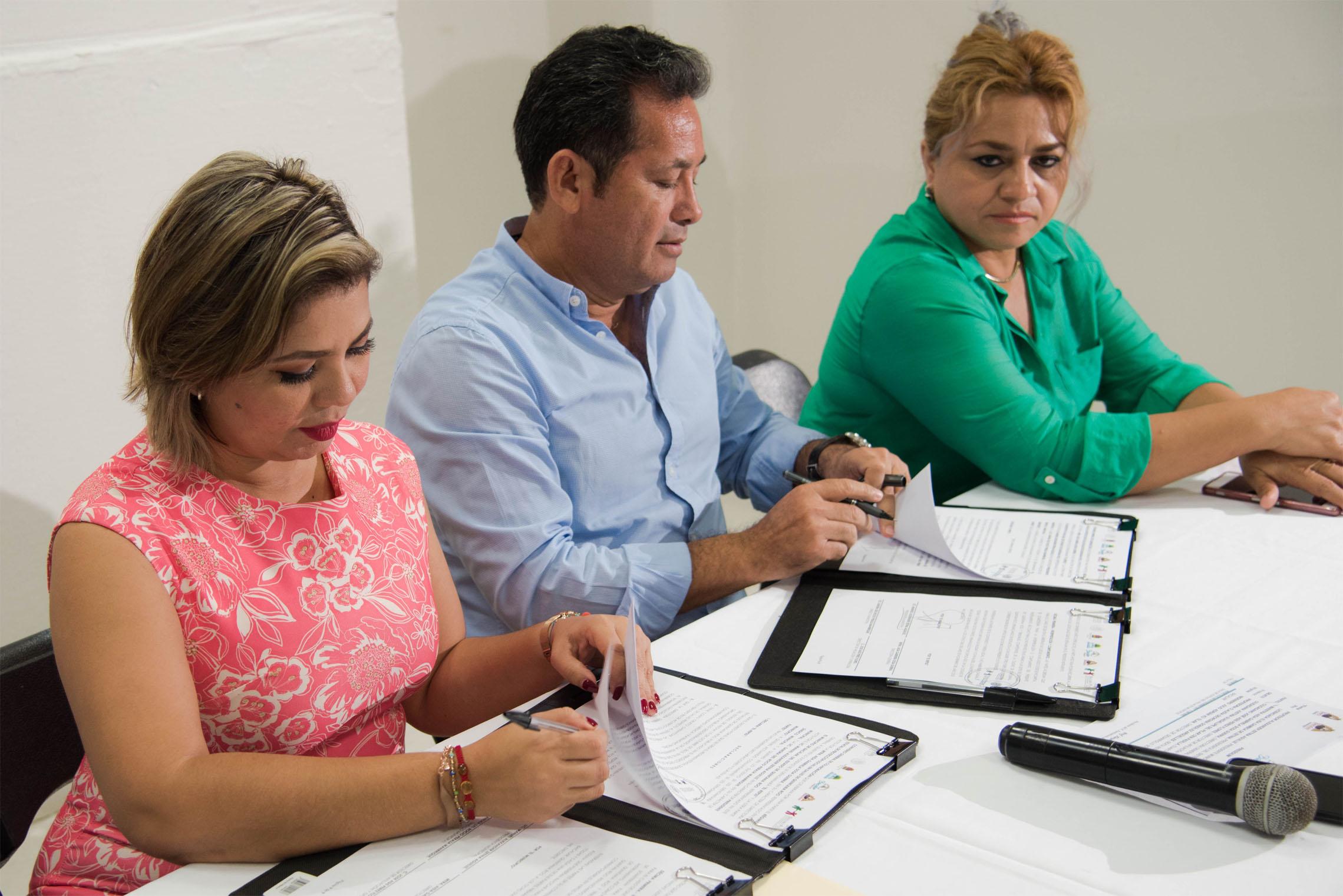 Firman convenio Seguro Popular y Municipio de Bacalar 