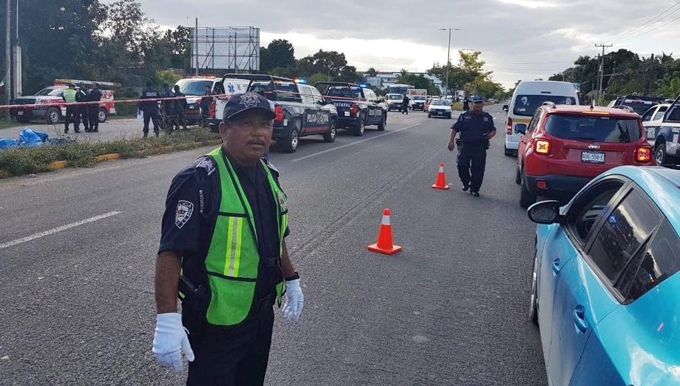 ELEMENTOS DE LA SSPQROO, ATENDIERON PERCANCE VEHICULAR