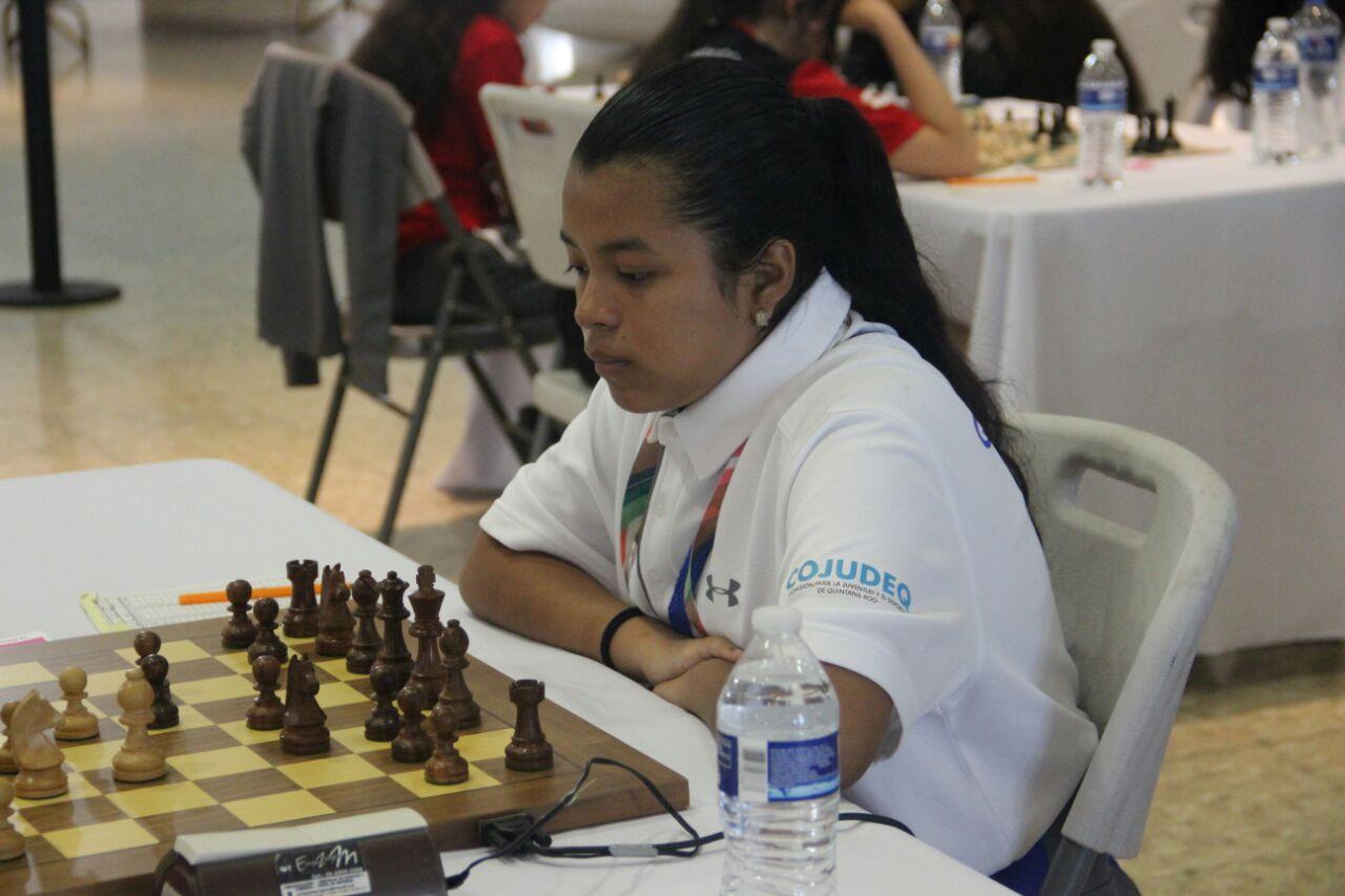 Repunta Hiromi, Brisa Mena se perfila para las finales, con marcha perfecta.