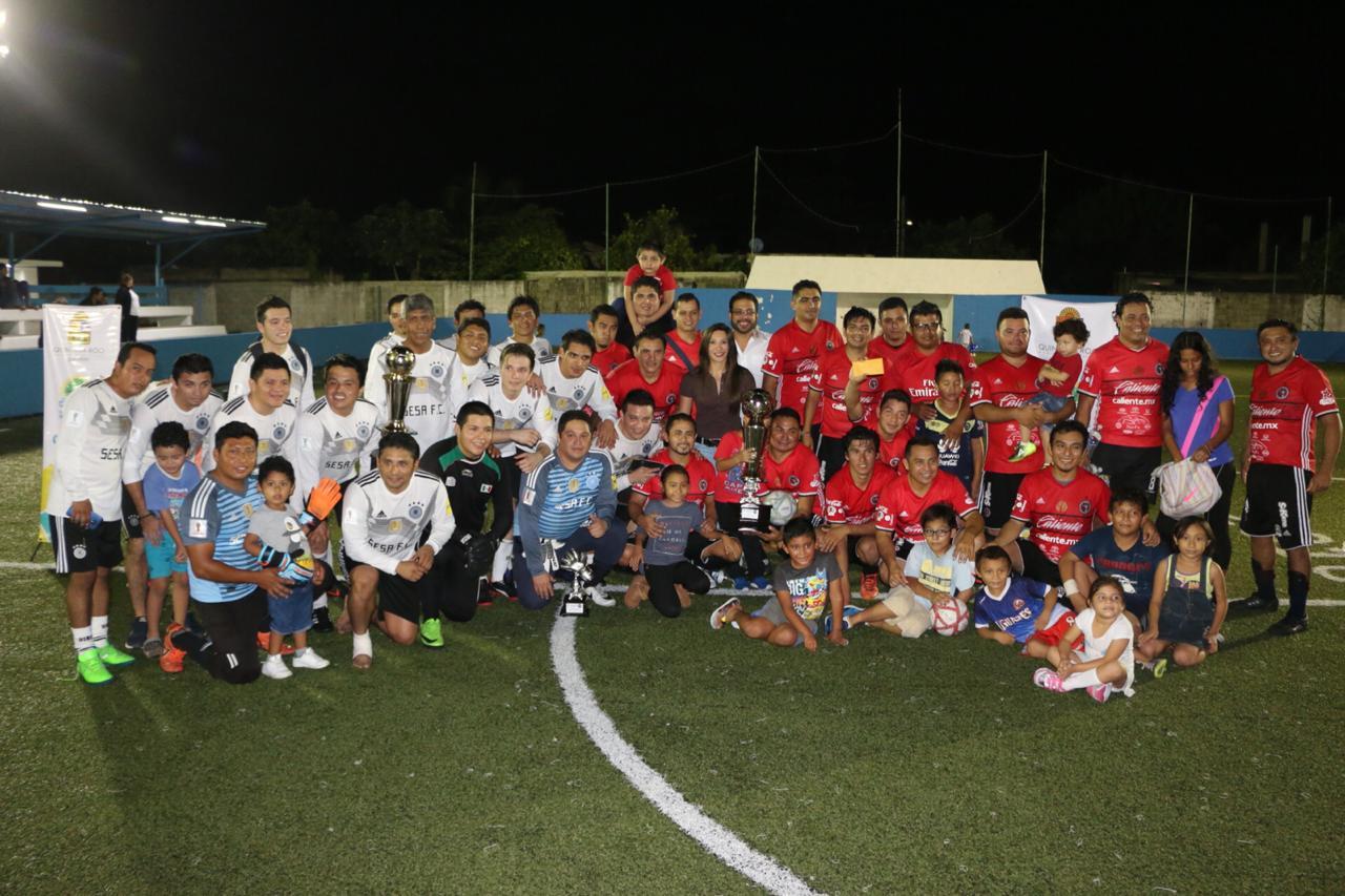 Final de futbol en la Romero Molina