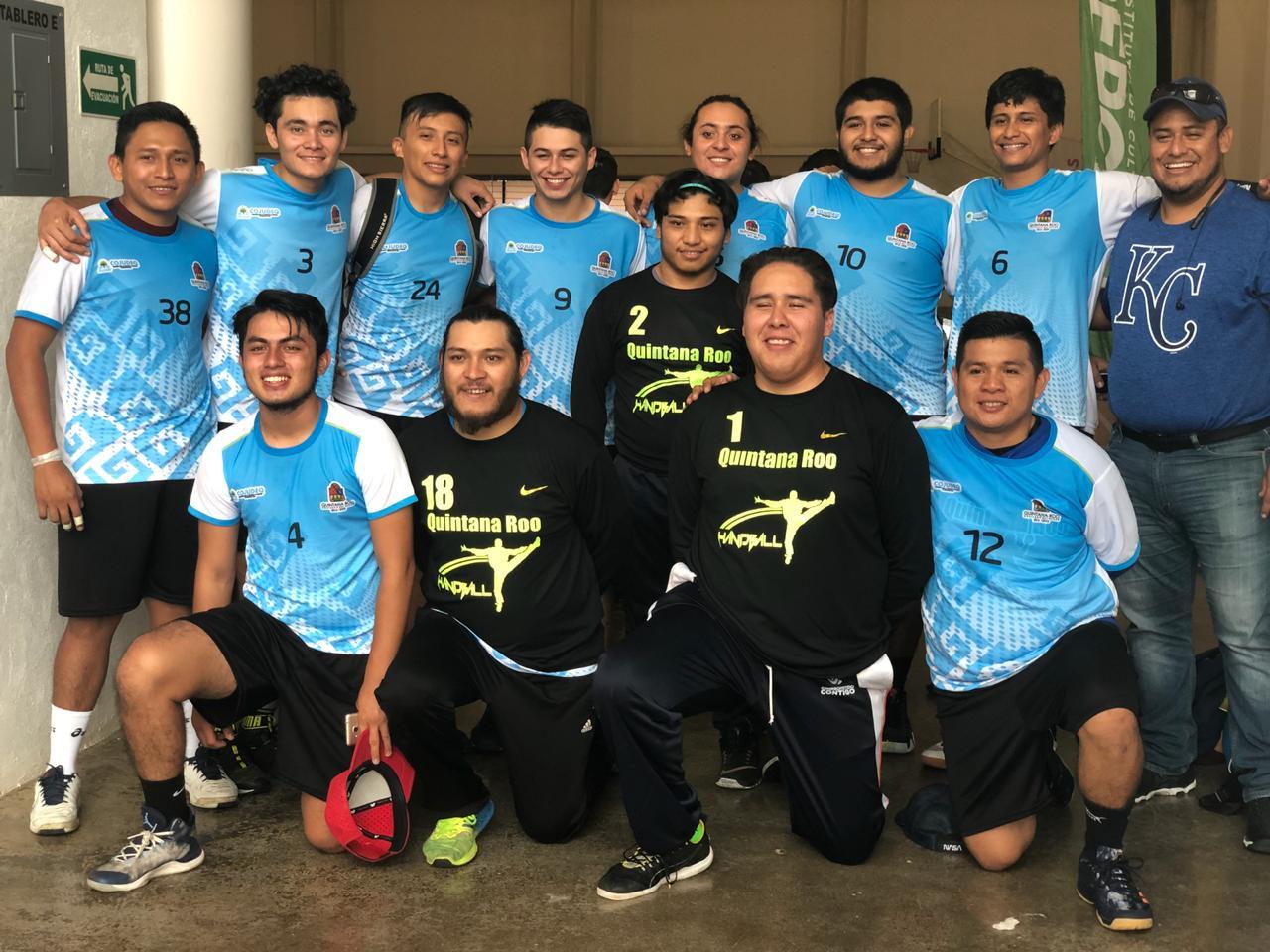 Avanza equipo de Handball a cuartos de final