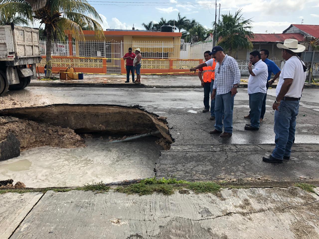 La SINTRA atiende puntualmente la demanda ciudadana por el socavón que se produjo en la capital del estado