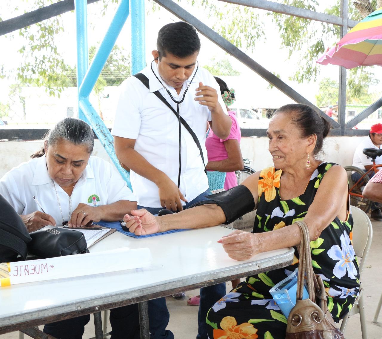 DIF Quintana Roo beneficia con más y mejores oportunidades a los adultos mayores