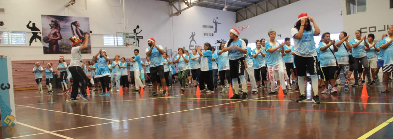 Realiza la COJUDEQ jornada de activación física para los “jóvenes de corazón” en el gimnasio Nohoch Suku´n