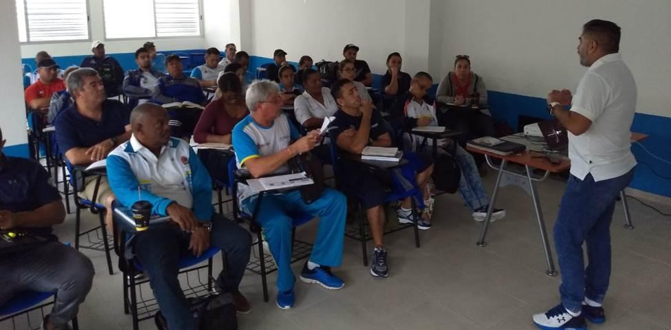 Intensa capacitación para entrenadores