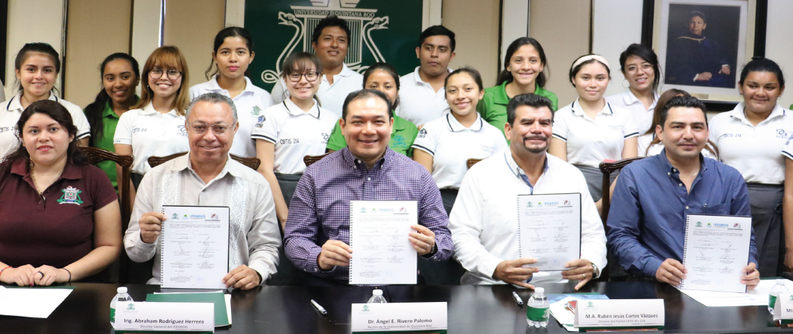 FIRMA DE CONVENIO UQROO - CBTIS 214 - IFEQROO