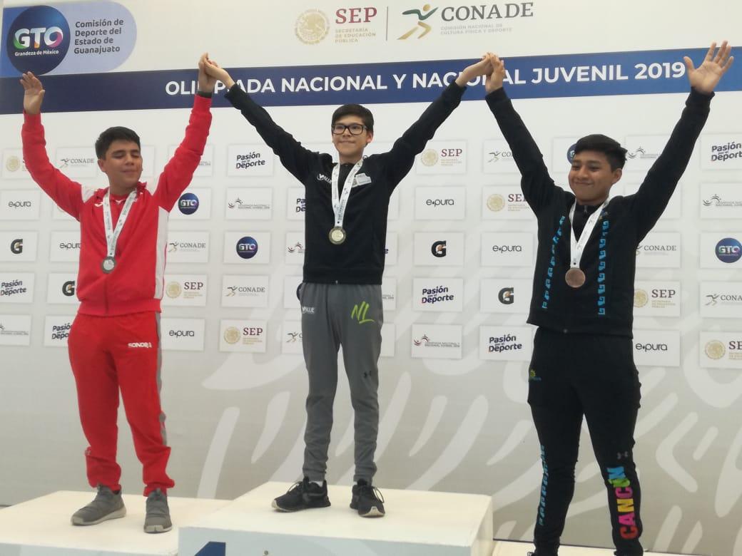 Cosecha medalla de bronce en la rama varonil