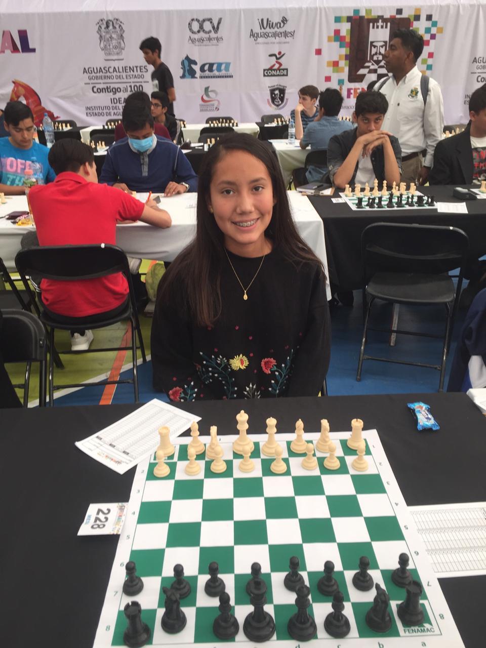 Hiromi Carrillo a Campeonato de Ajedrez