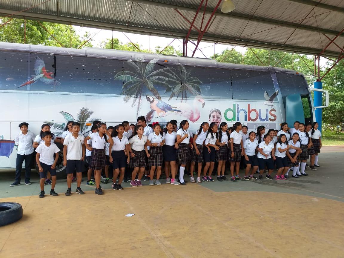 Se realizan actividades en conmemoración del Día Internacional de la Mujer Indígena y el Día Nacional del Manatí