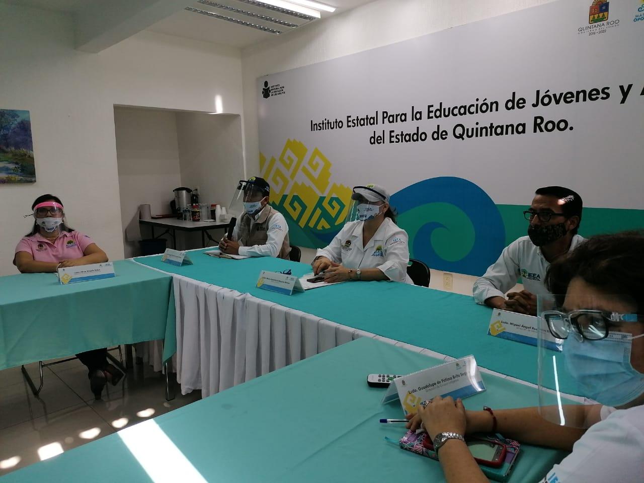 IEEA Quintana Roo a través de su titular, Candy Raygoza, presenta Mesa de Atención a Distancia