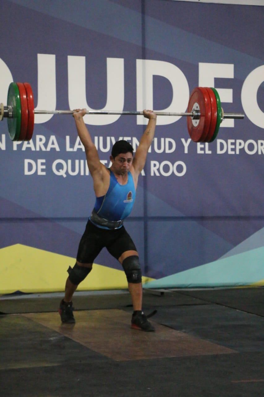 Atletas de levantamiento de pesas convocados a campamento de preparación rumbo al Campeonato Panamericano