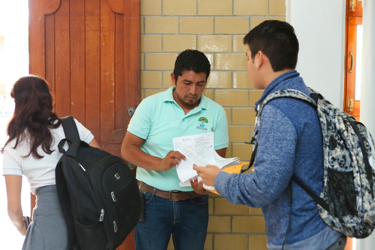 Apoya DIF Quintana Roo en trámites para obtener becas de orfandad derivada de la pandemia del COVID19