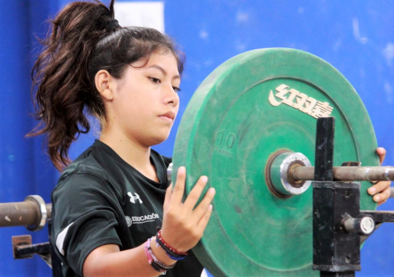 Odeth Várguez, toda una reina de la halterofilia