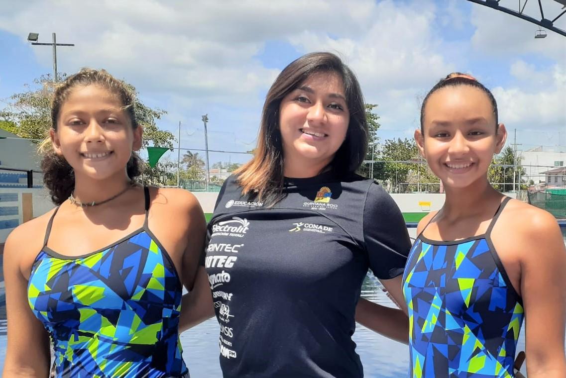 Alondra Zárate, apasionada de la Natación Artística