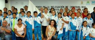 Abanderan a la Delegación Estatal que participará en los Juegos Deportivos Nacionales de Educación Básica