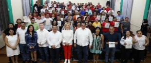 Hoy más de 200 othonenses reciben documento oficial por parte de ICATQR