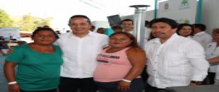 Para reducir la desigualdad, familias de Tulum reciben estufas ecológicas