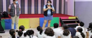Curso "Buen uso de plataformas digitales" en el colegio Bernadette a los alumnos de 5to y 6to grado